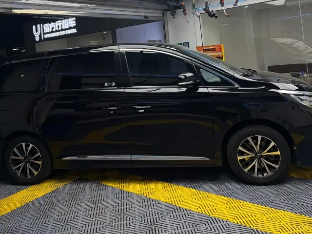 GAC Trumpchi M8 — Фото автомобиля 3