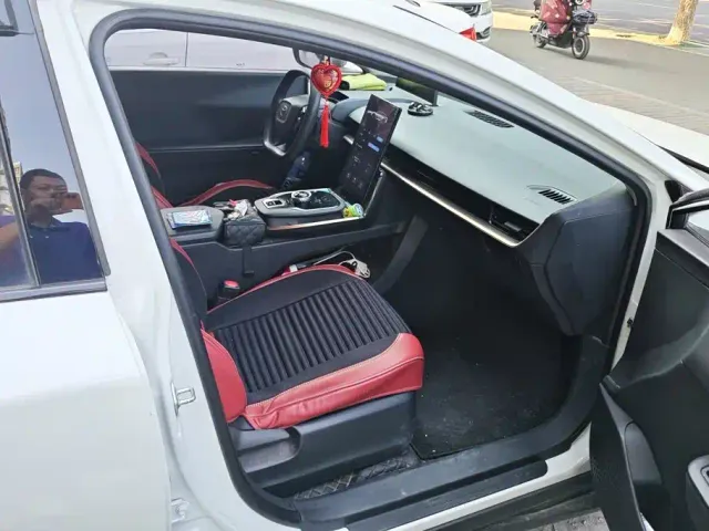 Toyota bZ3 — Фото автомобиля 8