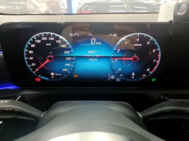 Mercedes-Benz A-Class — Фото автомобиля 11