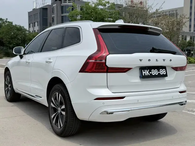 Volvo XC60 — Фото автомобиля 9