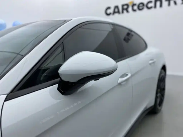 Porsche Panamera — Фото автомобиля 9