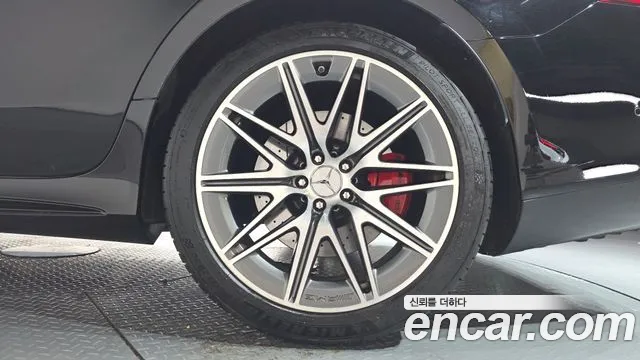 Mercedes-Benz AMG GT 4 двери 43 4MATIC+ — Фото автомобиля 21