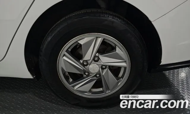Hyundai Avante — Фото автомобиля 6