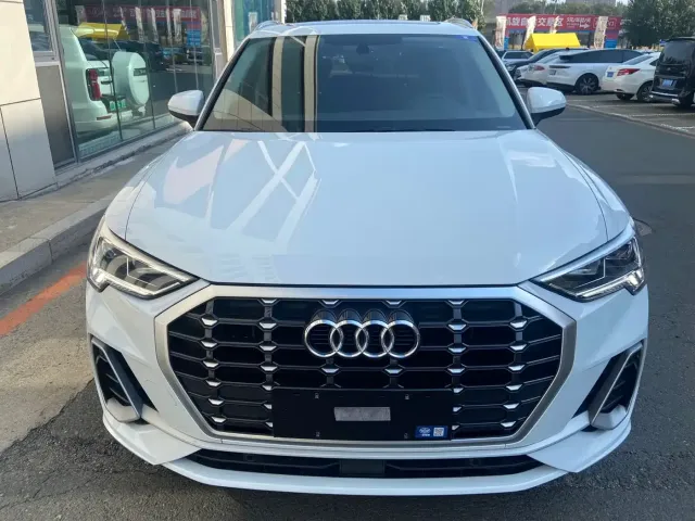 Audi Q3 — Фото автомобиля 2