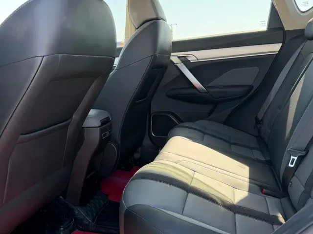Geely Binyue — Фото автомобиля 5