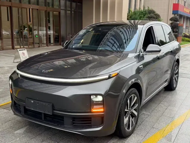 Фотография автомобиля — Li Auto L8