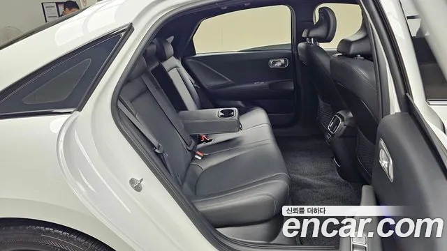 Hyundai Ioniq 6 — Фото автомобиля 18