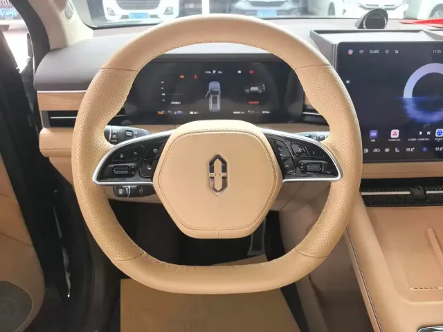 Aito M7 — Фото автомобиля 5