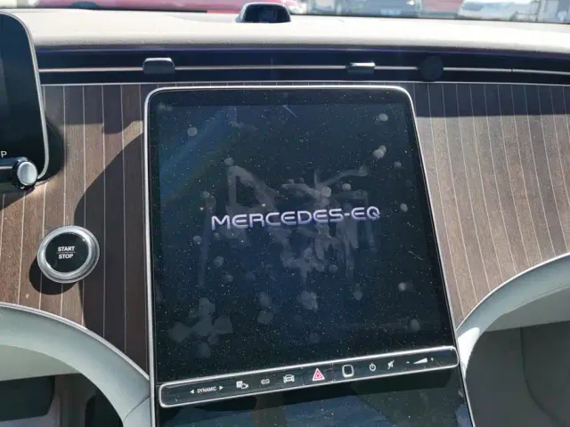 Mercedes-Benz EQE SUV — Фото автомобиля 13