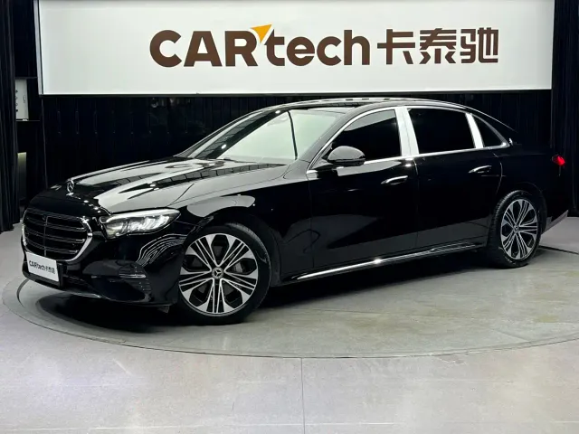 Фотография автомобиля — Mercedes-Benz E-Class