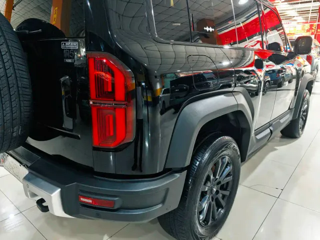 BYD FangChengBao Leopard 5 — Фото автомобиля 7