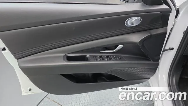 Hyundai AVANTE Новый Avante (CN7) — Фото автомобиля 24