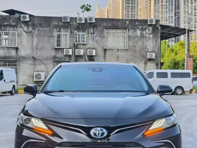 Toyota Camry — Фото автомобиля 2