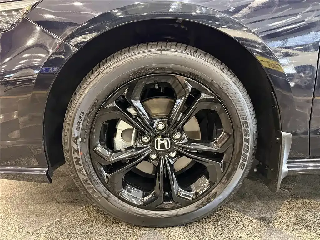 Honda Accord 2025 Sport Series 260TURBO Luxury Edition — Фото автомобиля 15