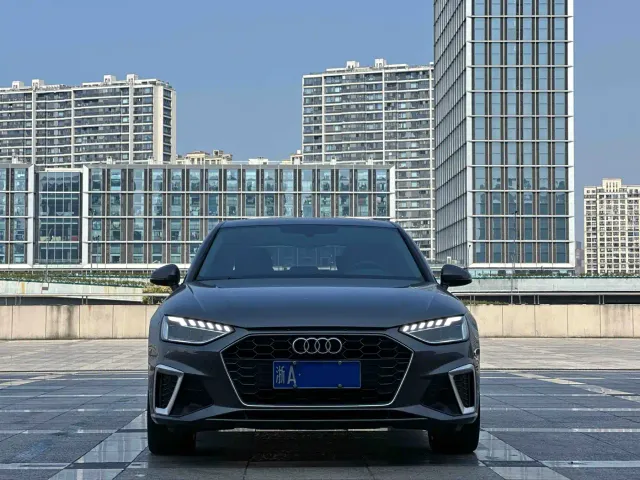 Audi A4L — Фото автомобиля 2