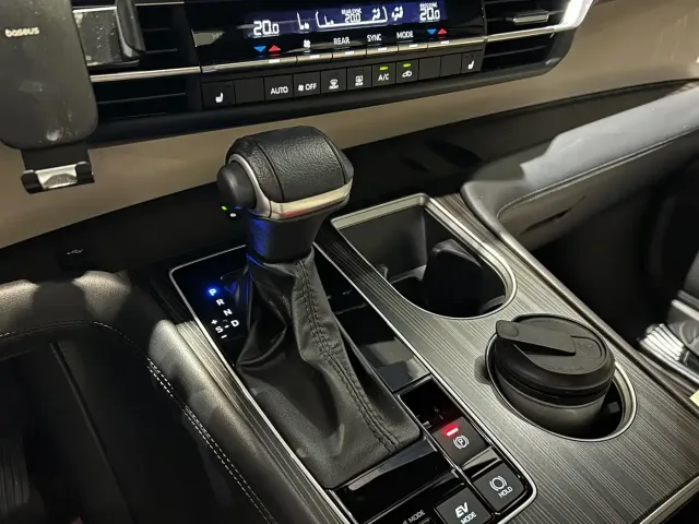 Toyota Granvia — Фото автомобиля 14