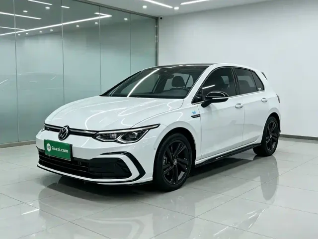 Фотография автомобиля — Volkswagen Golf