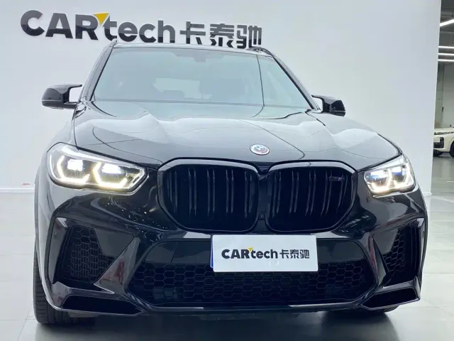 BMW X5 M — Фото автомобиля 10