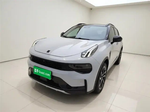 Фотография автомобиля — Lynk & Co 01