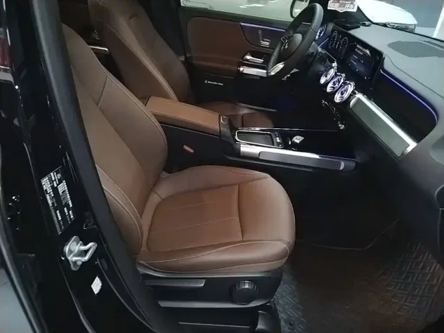 Mercedes-Benz GLB-Class — Фото автомобиля 24