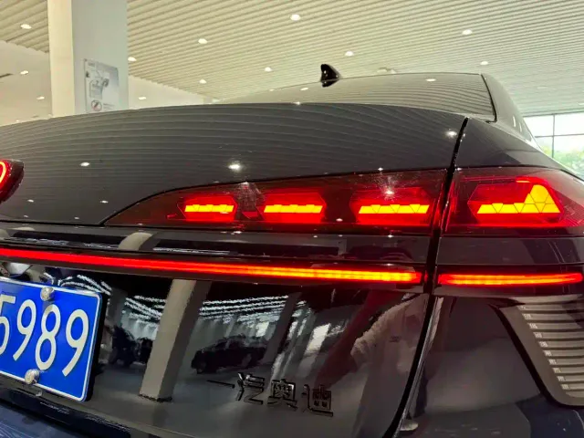 Audi A6L — Фото автомобиля 24