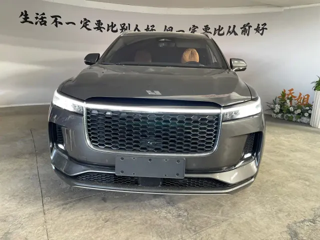Li Auto ONE — Фото автомобиля 5