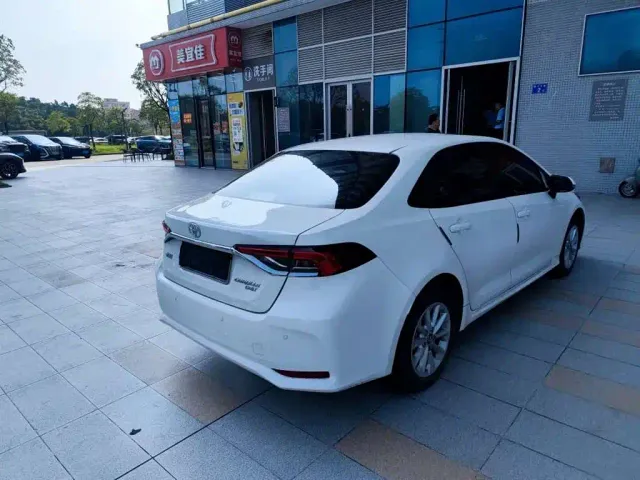 Toyota Corolla — Фото автомобиля 5