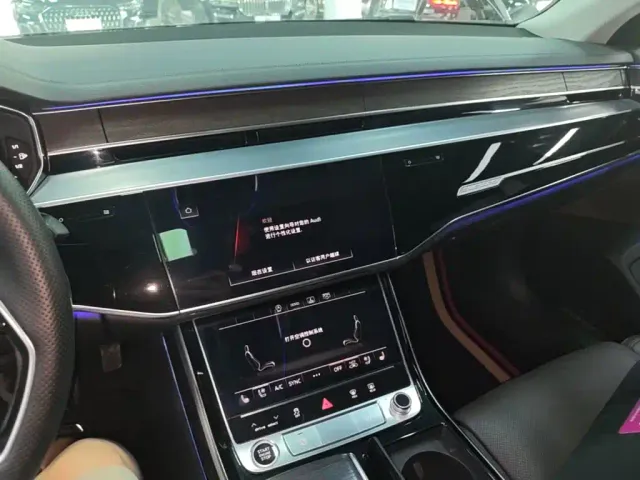 Audi A8 — Фото автомобиля 12