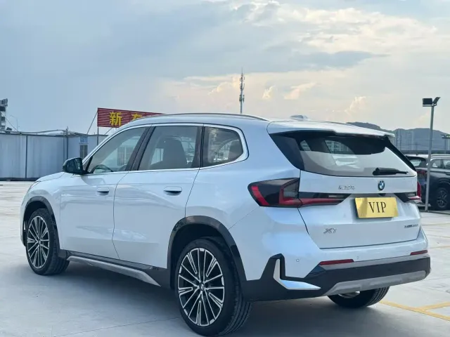 BMW X1 — Фото автомобиля 7