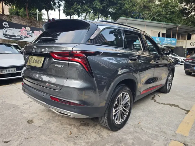 Changan Changan CS75 PLUS 2022 1.5T Automatic Luxury — Фото автомобиля 17