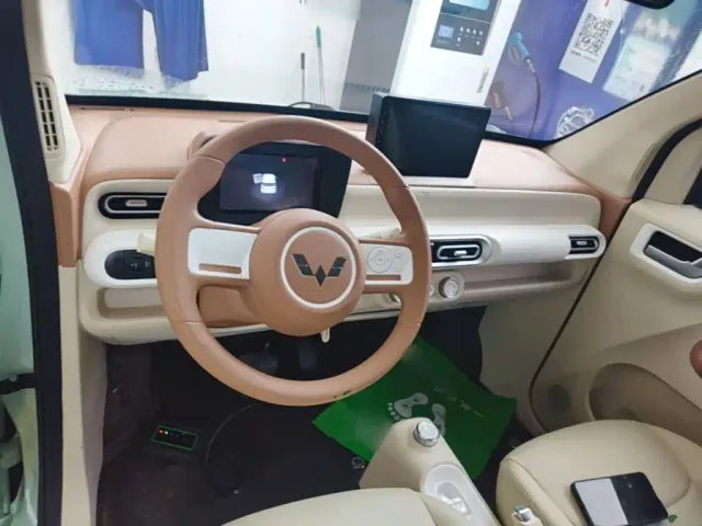 Wuling Hongguang Mini EV — Фото автомобиля 9