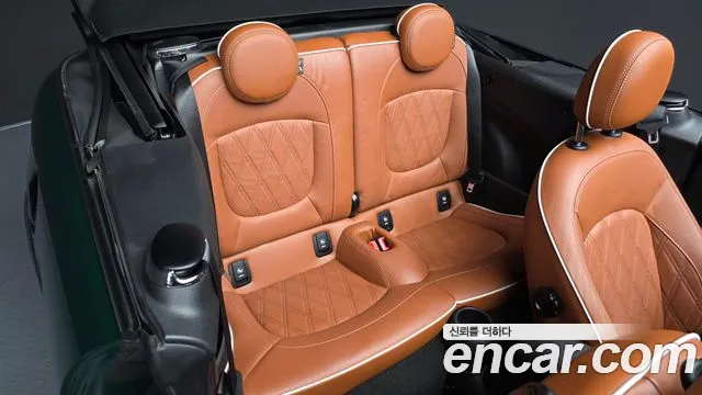 Mini Cooper Convertible — Фото автомобиля 11