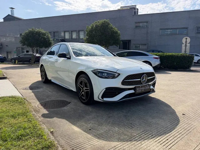 Mercedes-Benz C-Class — Фото автомобиля 3