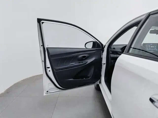 Toyota Vios — Фото автомобиля 8