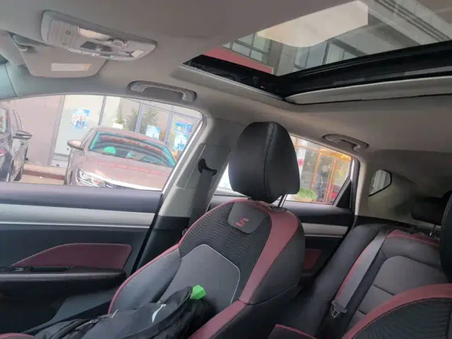 Geely Binyue — Фото автомобиля 13