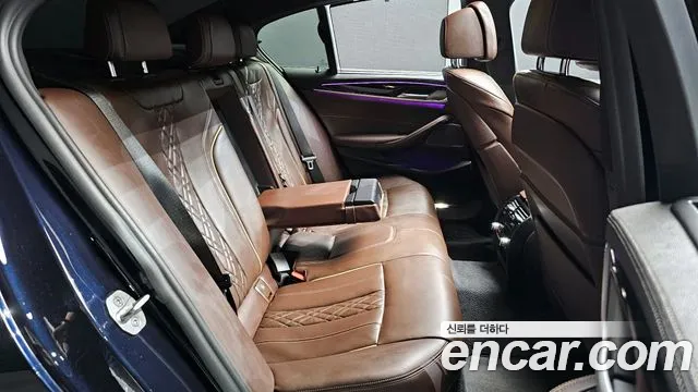 BMW 5-Series 5 серия (G30) — Фото автомобиля 12