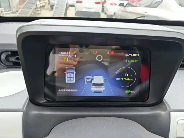 Wuling Hongguang Mini EV — Фото автомобиля 11