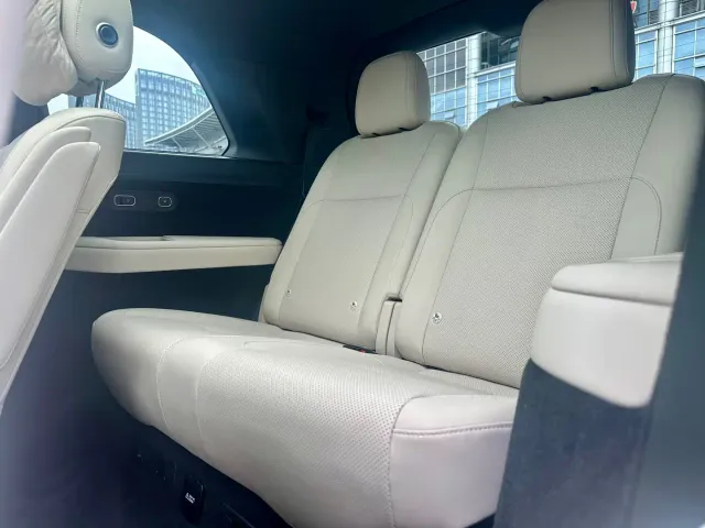 Li Auto L9 — Фото автомобиля 7