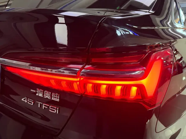 Audi A6L — Фото автомобиля 17