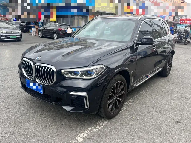 Фотография автомобиля — BMW X5