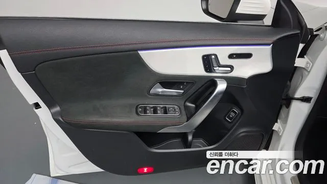 Mercedes-Benz CLA-Class — Фото автомобиля 24
