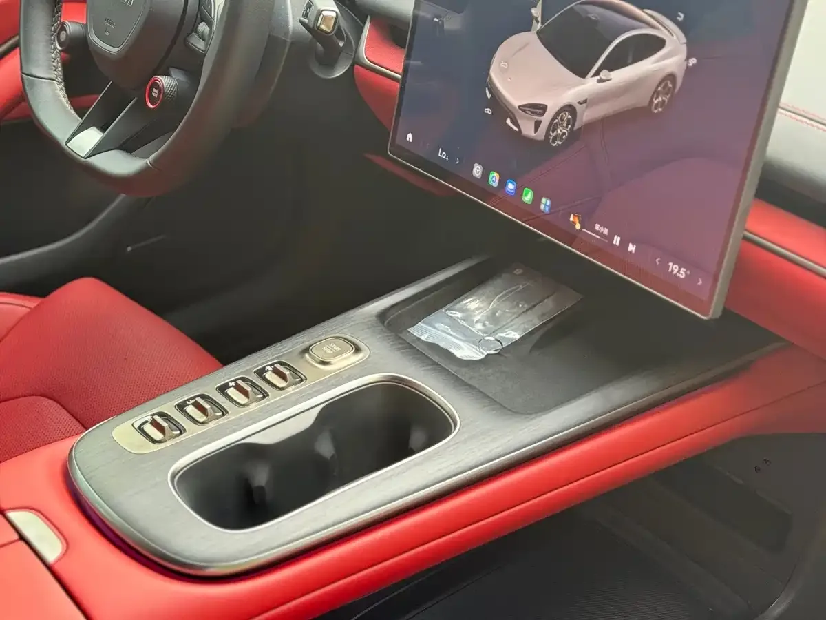 Xiaomi Auto Xiaomi SU7 2024 AWD Extended Range Advanced Smart Driving Max Edition — Фото автомобиля 18