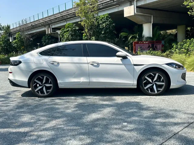 Volkswagen Lamando — Фото автомобиля 7