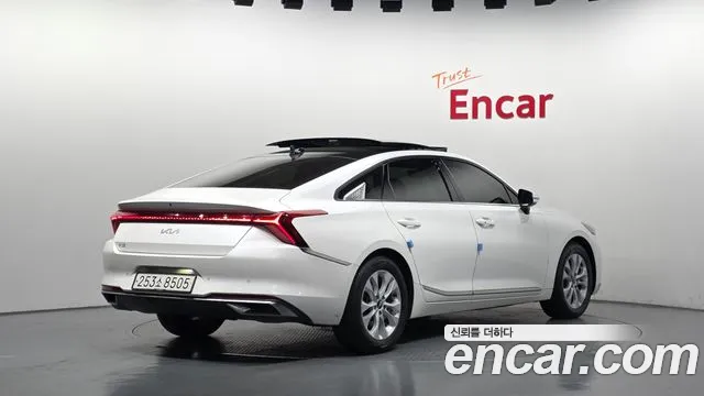 Kia K8 — Фото автомобиля 2