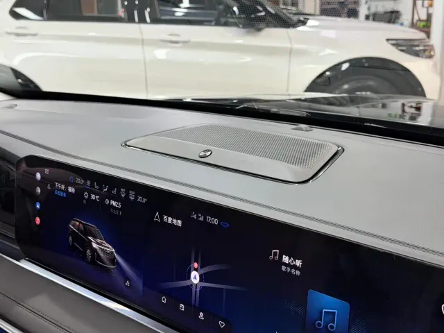 Ford Explorer — Фото автомобиля 18