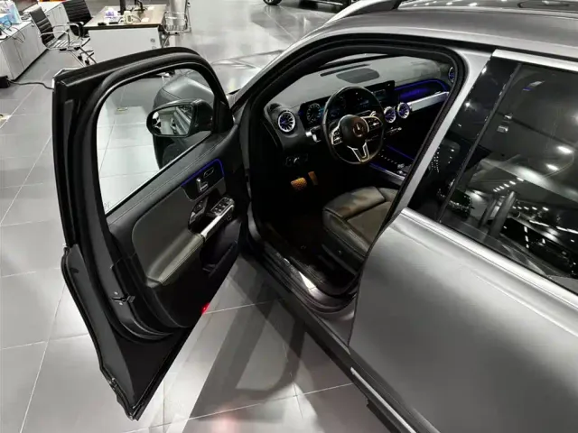 Mercedes-Benz EQB — Фото автомобиля 13