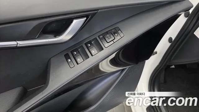 Kia Niro — Фото автомобиля 29