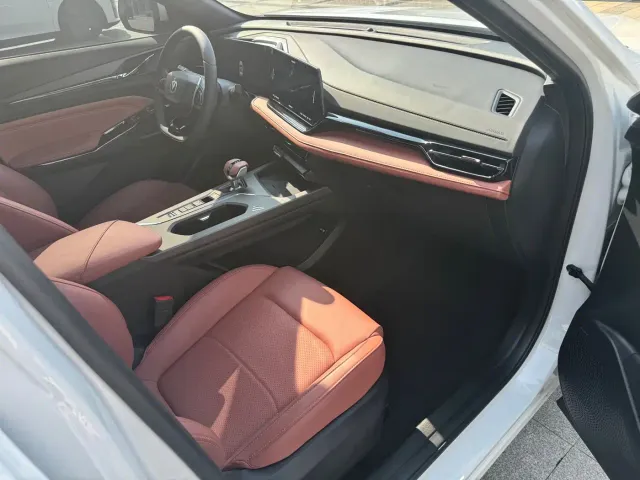 Changan X5 Plus — Фото автомобиля 6