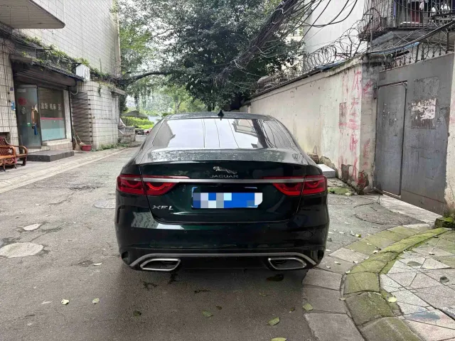 Jaguar XFL — Фото автомобиля 8