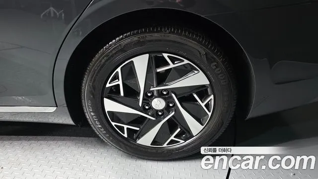 Hyundai Grandeur — Фото автомобиля 5
